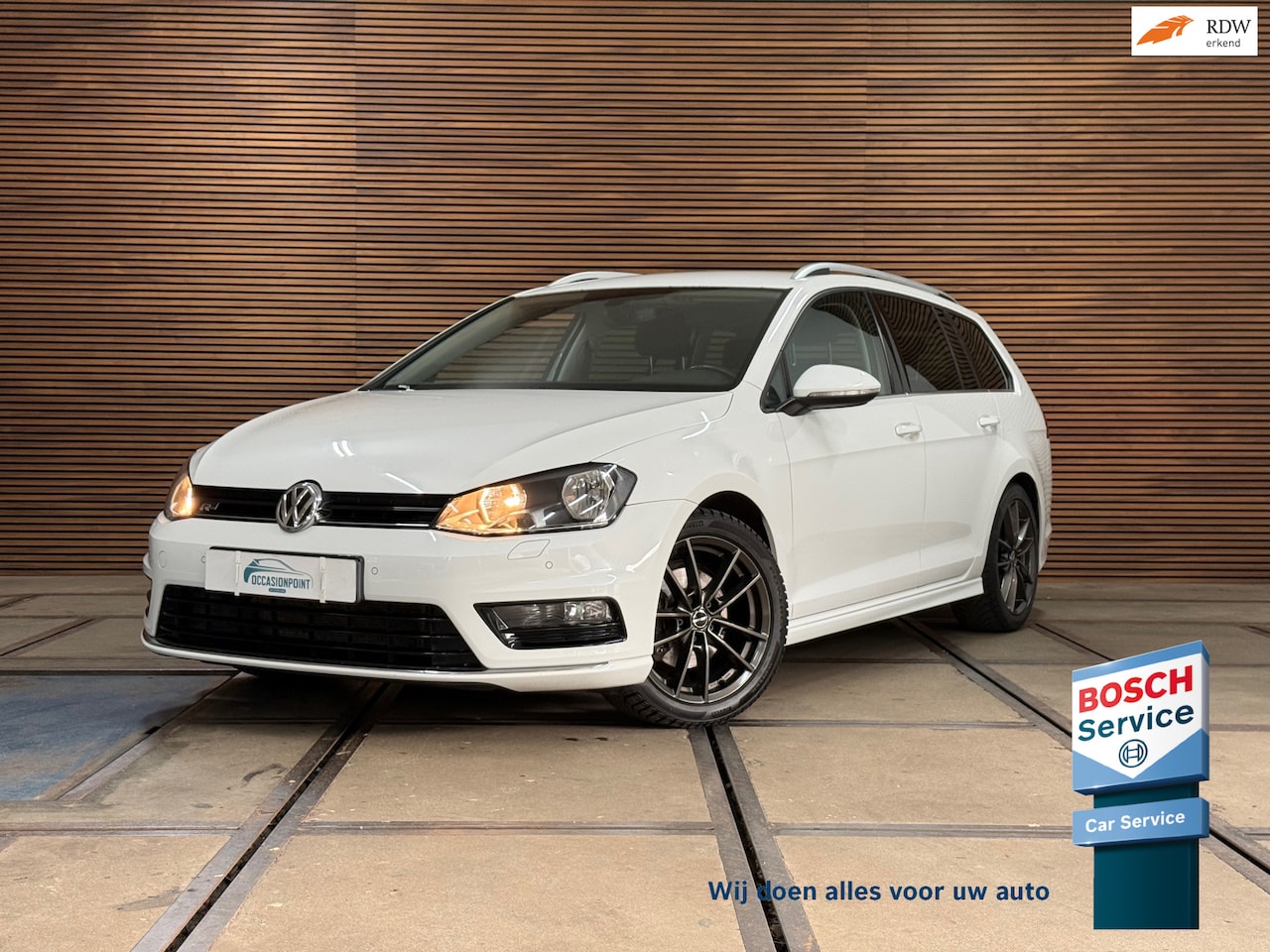 Volkswagen Golf Variant - 1.4 TSI R-line | 150pk | DSG | Camera | Lich+Zicht | App Connect | Xenon | Ambient | Navi - AutoWereld.nl
