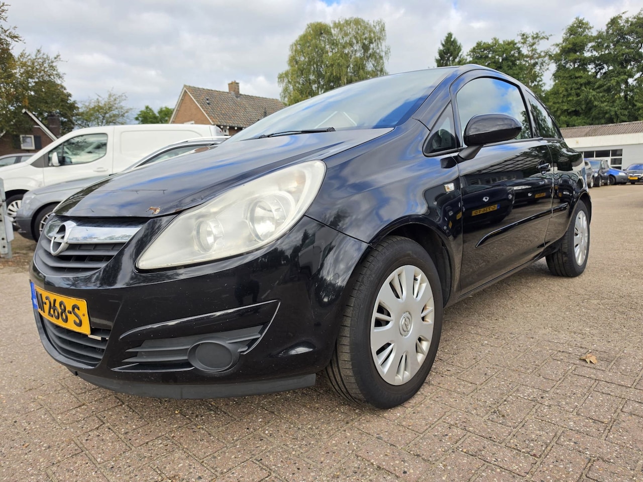 Opel Corsa - 1.2-16V Essentia 1.2-16V Essentia ( A.P.K tot sept 2027 !!) - AutoWereld.nl