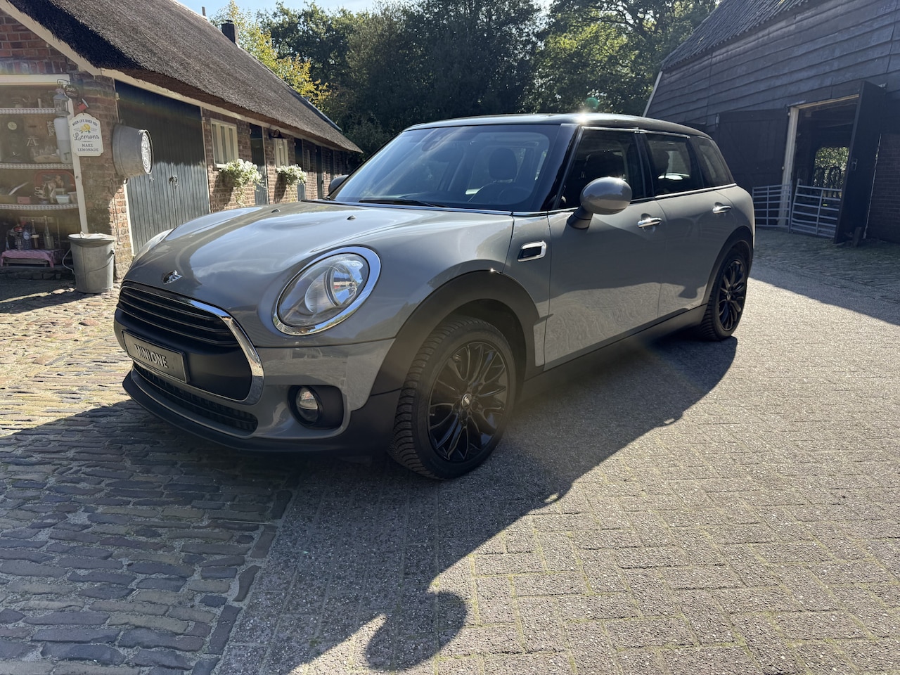 MINI Clubman - 1.5 One Pepper. Moonwalk Grey !! Zeer mooi !! - AutoWereld.nl