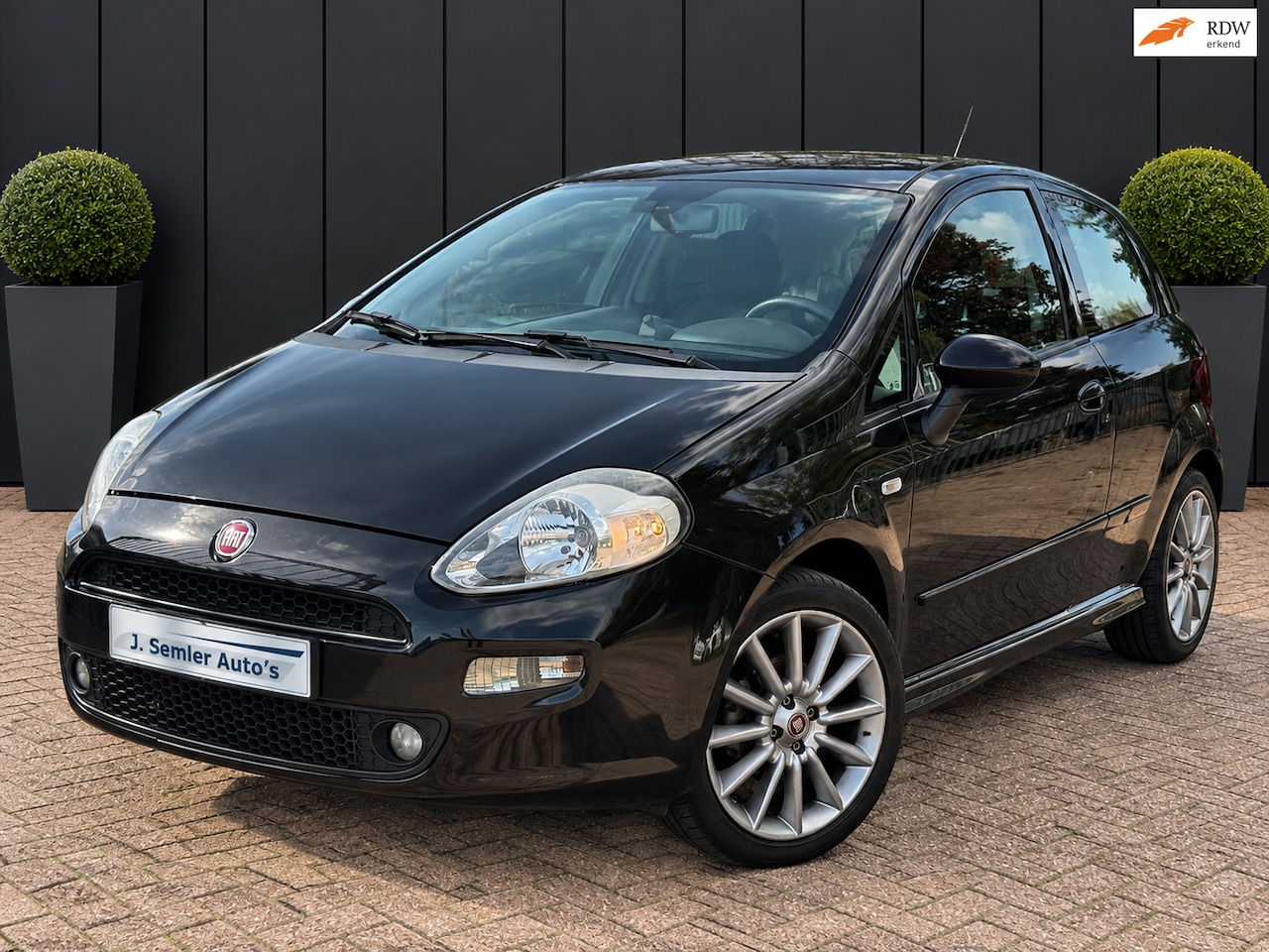 Fiat Punto Evo - 1.2 AIRCO 17INCH PDC APK 26-04-2027 - AutoWereld.nl