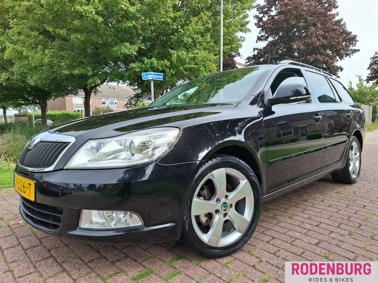 Skoda Octavia Combi - 1.8 TSI Laurin & Klement - AutoWereld.nl
