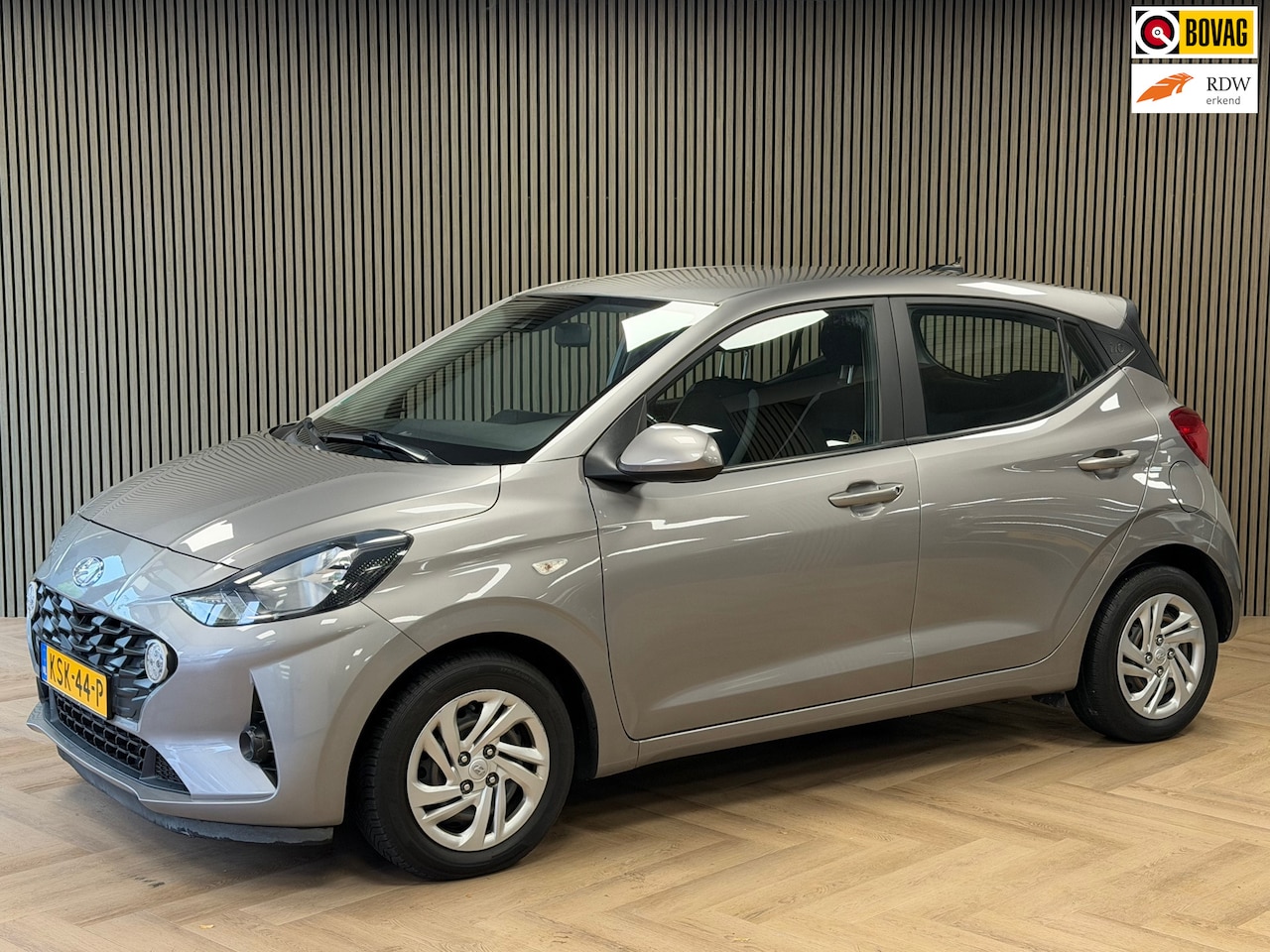 Hyundai i10 - 1.0 Comfort AIRCO LANE-ASSIST BLUETOOTH STOEL-STUURVERWARMING START/STOP PDC - AutoWereld.nl