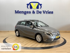 Mercedes-Benz B-klasse - 180 Ambition Airco | Panoramadak | Xenon | Trekhaak | Stoelverwarming | Parkeersensoren |