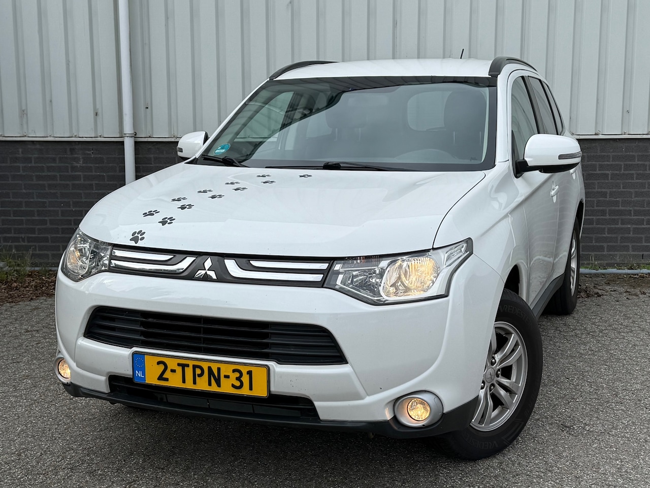 Mitsubishi Outlander - 2.0 Intense Automaat Airco Cruise PDC NAP - AutoWereld.nl