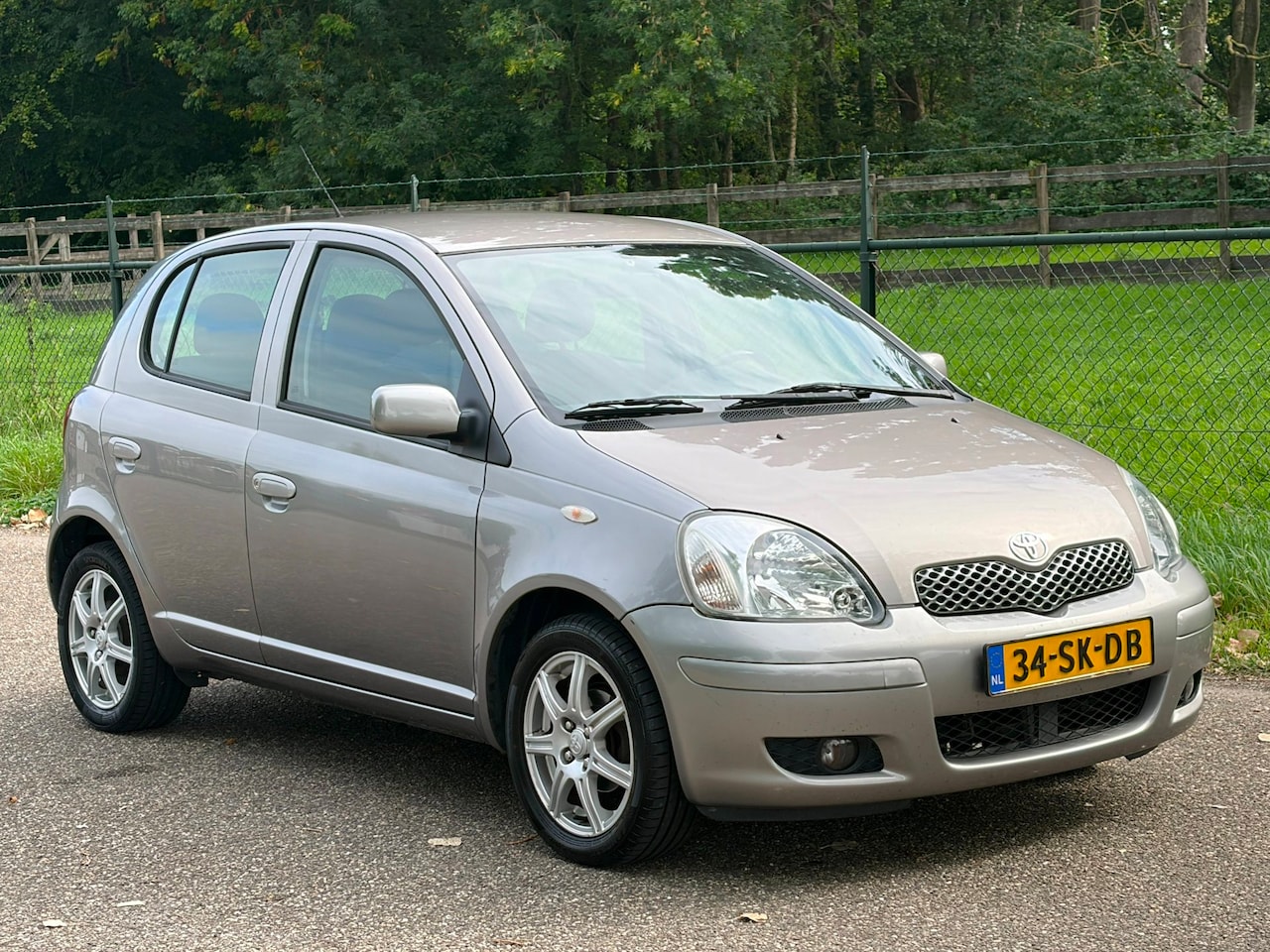 Toyota Yaris - 1.3 VVT-i S-Line /Airco/Trekhaak/5-Deurs/ - AutoWereld.nl