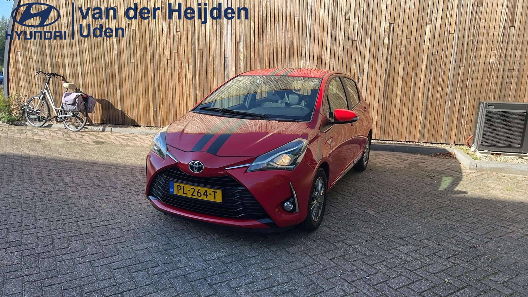 Toyota Yaris - 1.5 VVT-i Executive Apple Car Play En Android Auto | Camera | Trekhaak - AutoWereld.nl