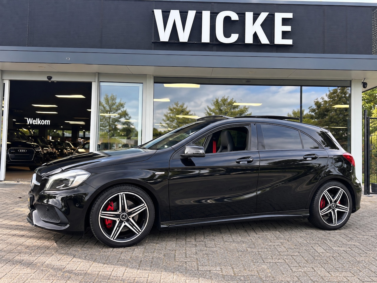 Mercedes-Benz A-klasse - 250 Sport Prestige AMG Panorama Camera Leder - AutoWereld.nl