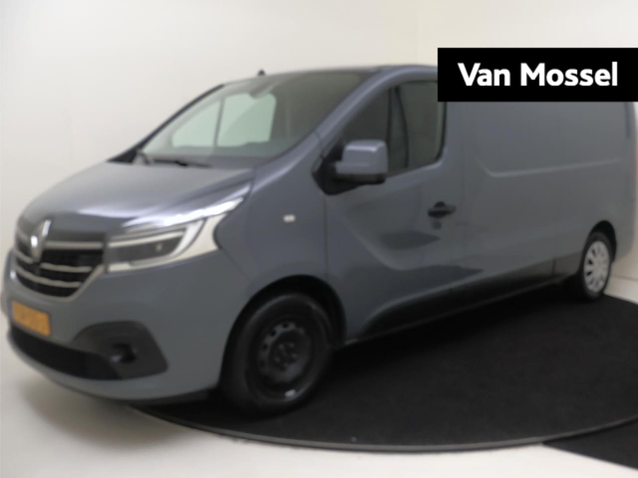 Renault Trafic - 2.0 dCi 120 T29 L2H1 Work Edition | Airco | Cruise Control | LED koplampen | Navigatiesyst - AutoWereld.nl