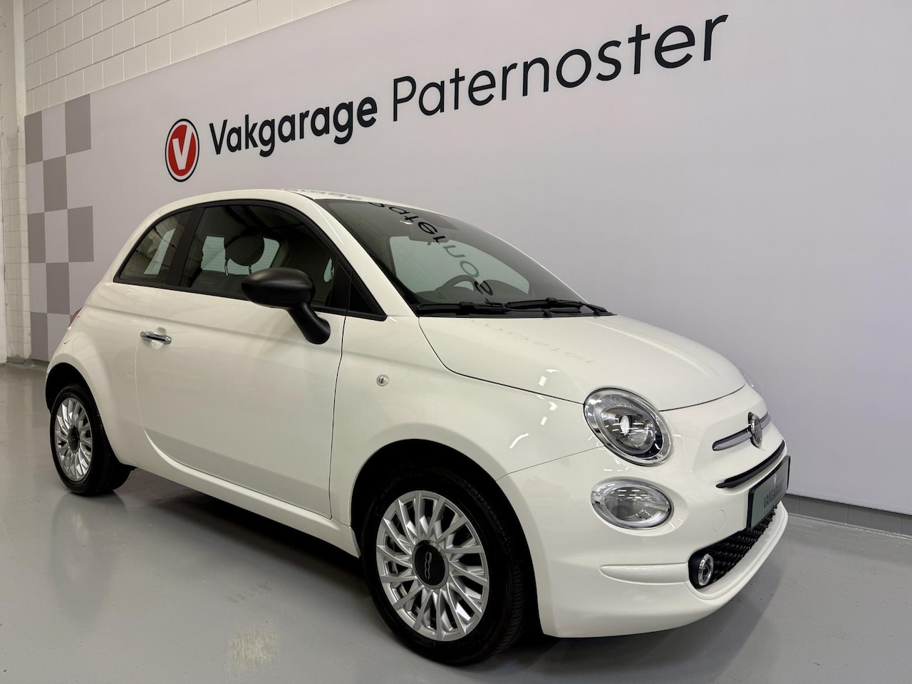 Fiat 500 - 1.0 Hybrid Club PDC / Navi / 15'' LMV / Bovag garantie - AutoWereld.nl