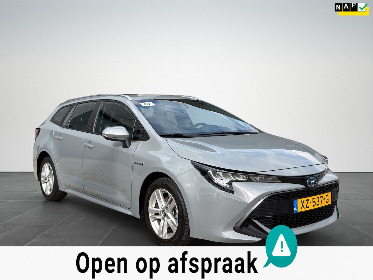 Toyota Corolla Touring Sports - 1.8 Hybrid Active DealerOnderhouden - AutoWereld.nl