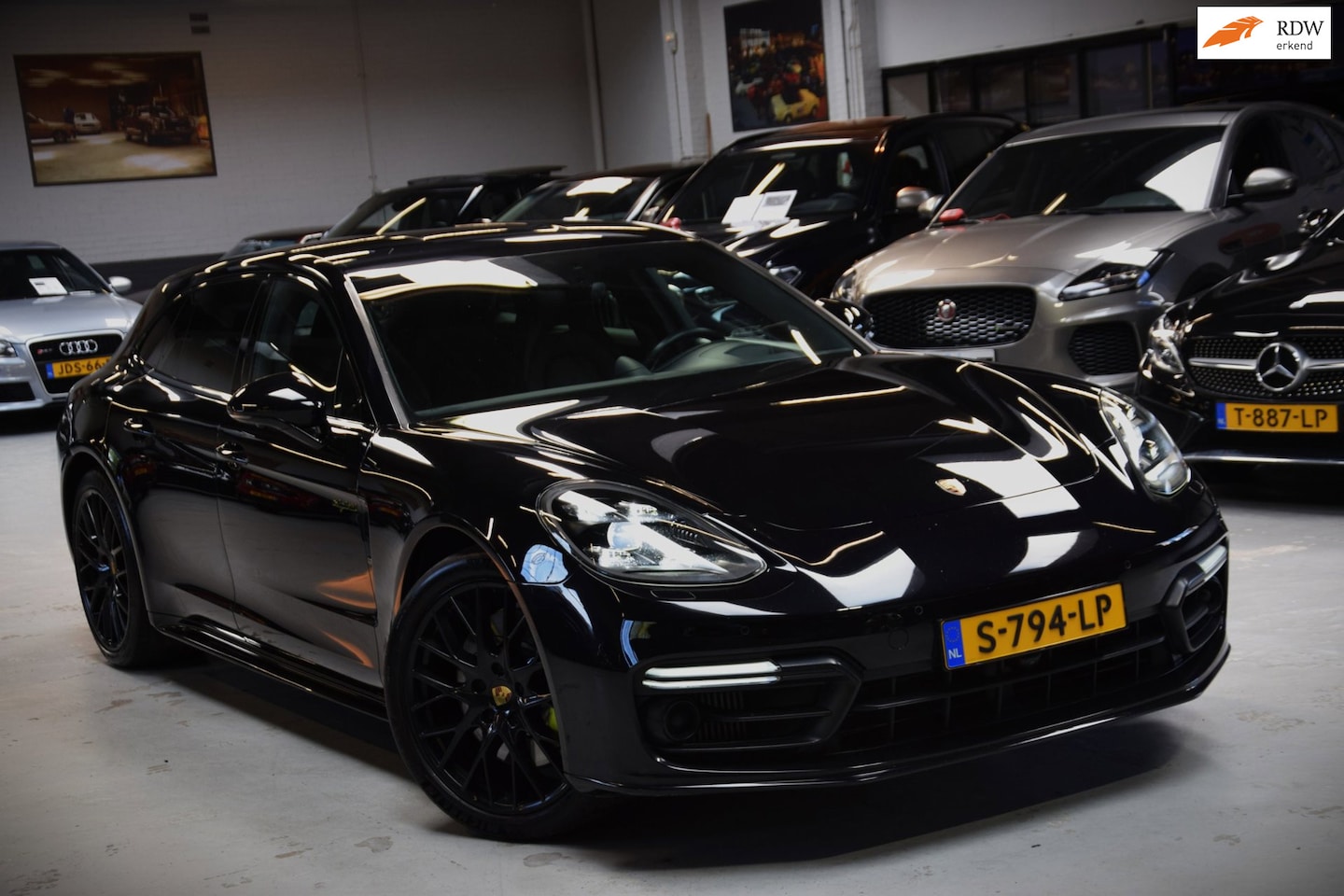 Porsche Panamera Sport Turismo - 2.9 4 E-Hybrid 10 Years Edition|Navi|Leder|Soft-Close|Sport-Chrono - AutoWereld.nl