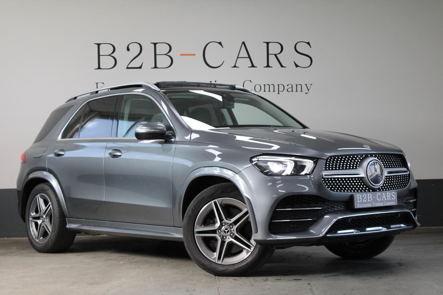 Mercedes-Benz GLE-Klasse - 400d 4MATIC |  AMG | Luchtvering | Panorama | Trekhaak | Leder | - AutoWereld.nl