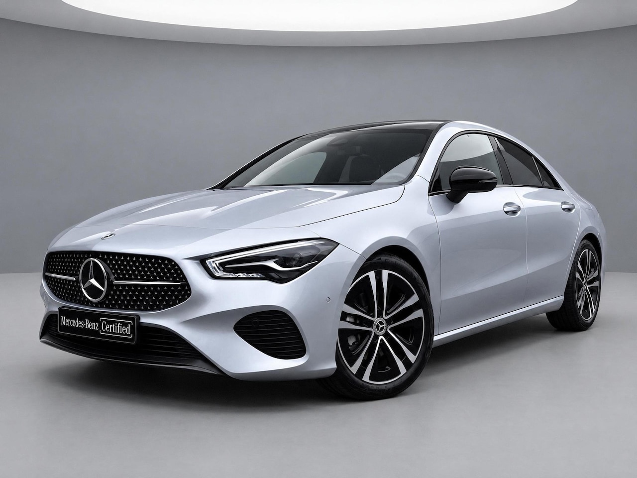 Mercedes-Benz CLA-Klasse - 180 Star Edition Luxury | Night Pakket | Panoramadak | Apple CarPlay | Android Auto | Sfee - AutoWereld.nl