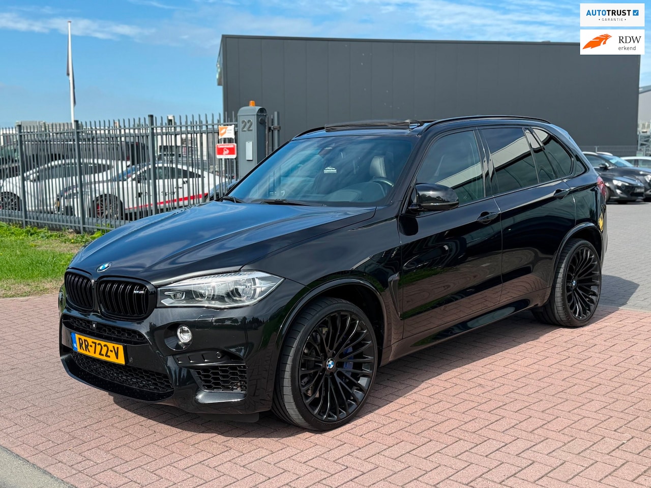 BMW X5 - X5M 2016 576PK Full Black Pano-Carbon-Headup-Breyton 22'' - AutoWereld.nl