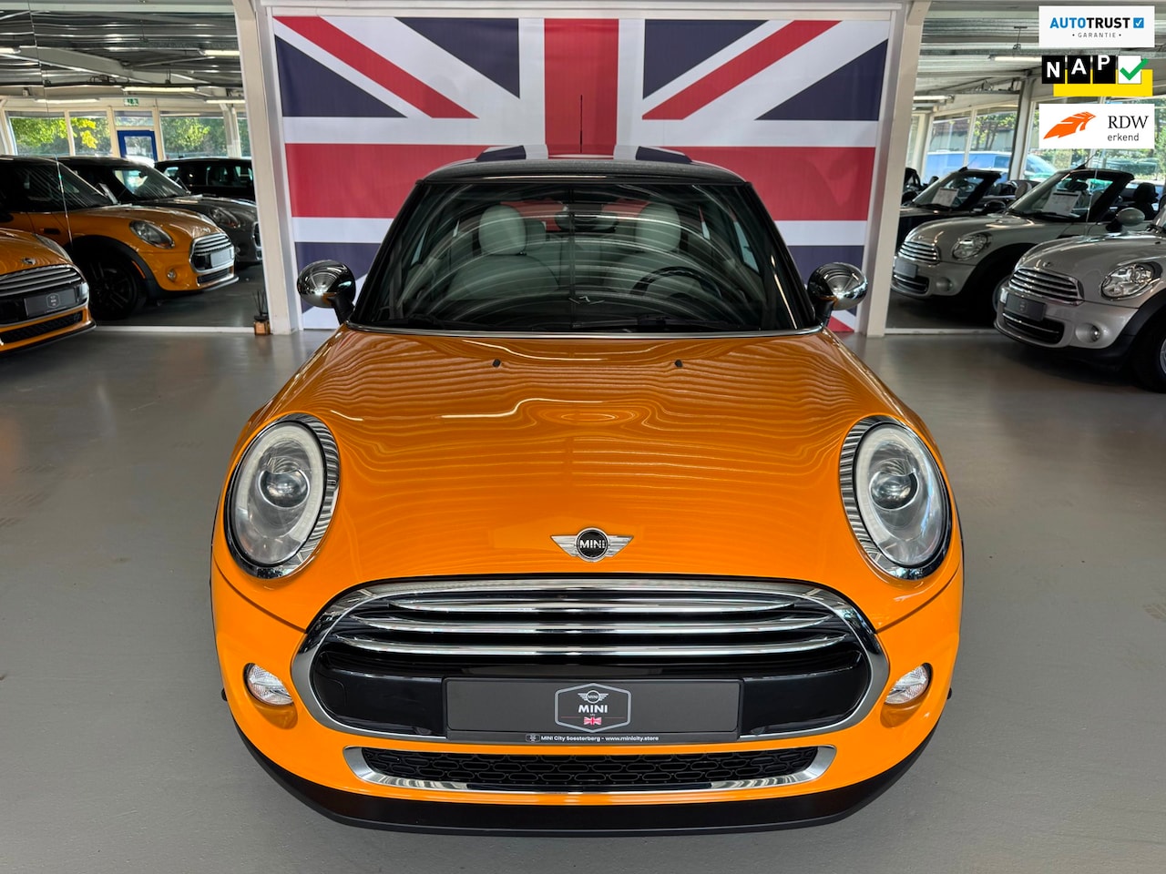 MINI 3-Deurs - Cooper 1.5 ( 6 MAANDEN GARANTIE ) - AutoWereld.nl