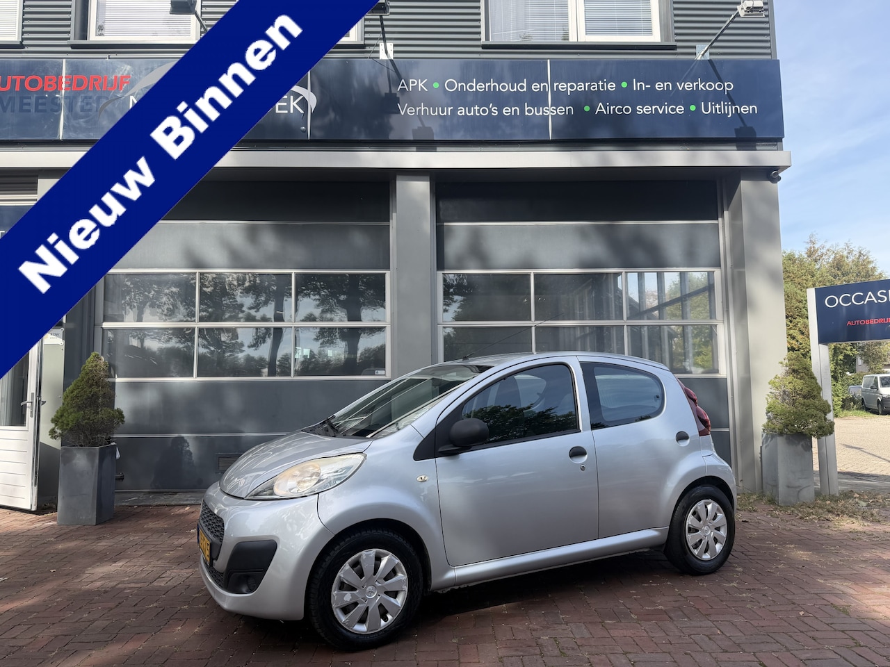 Peugeot 107 - 1.0 Access Accent Airco 5-drs Bj 2012 Zuinige auto - AutoWereld.nl