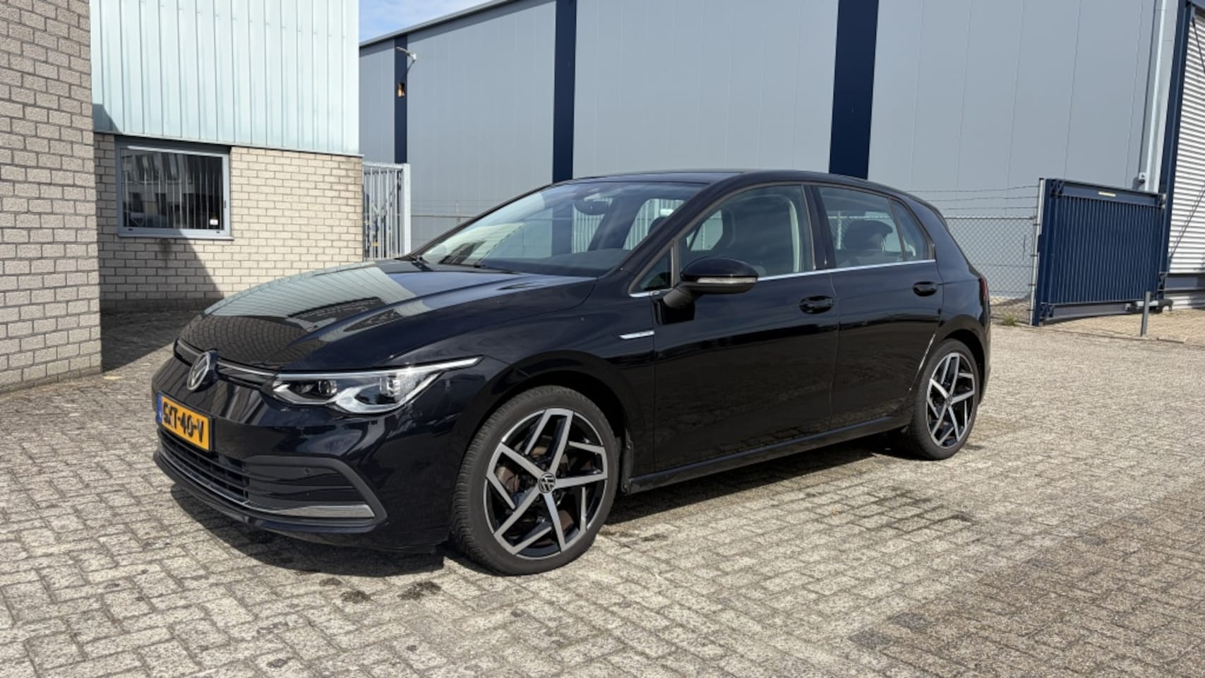 Volkswagen Golf - 1.5 eTSI Automaat allesomvattend STYLE Pakket - AutoWereld.nl