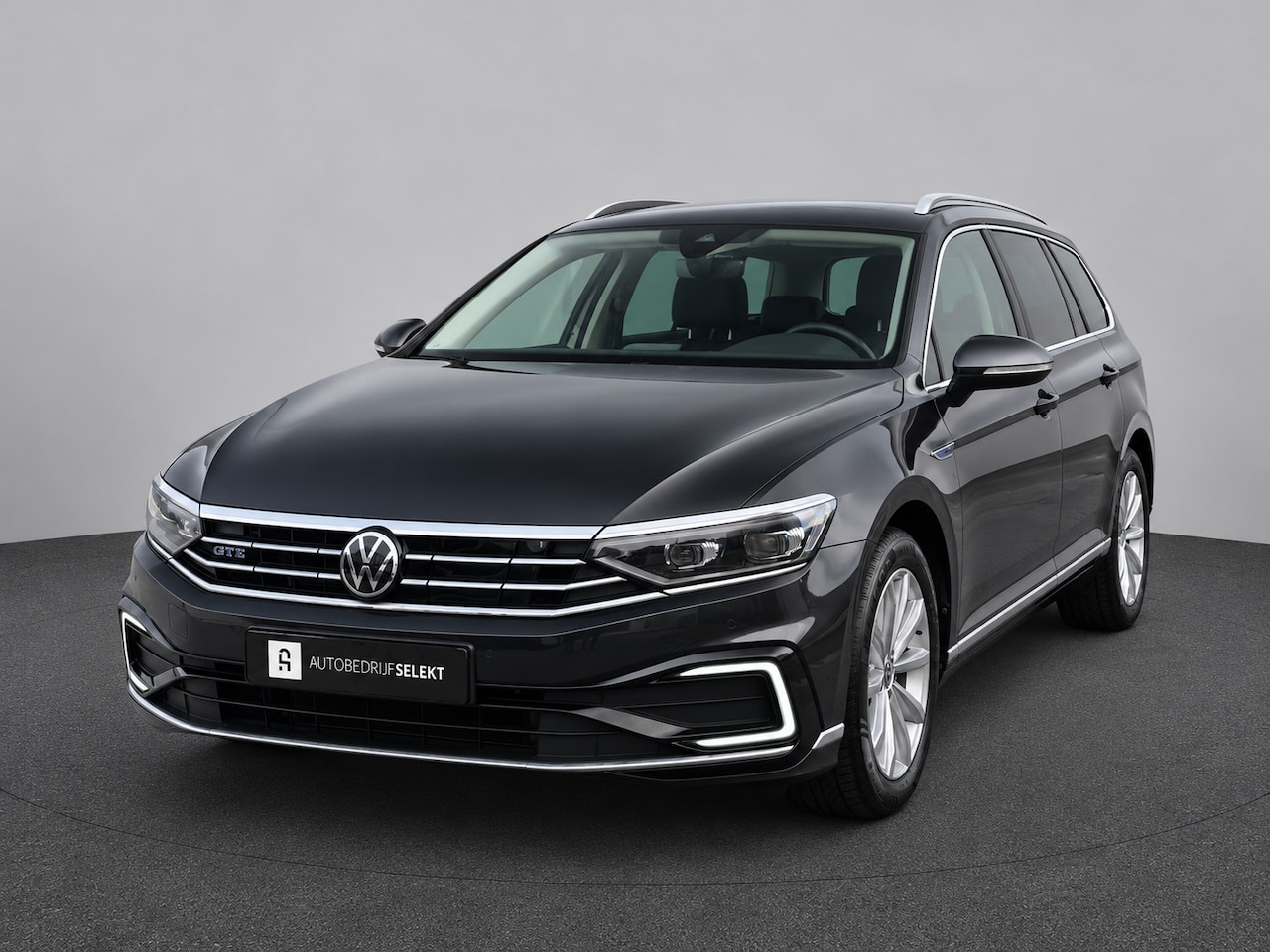 Volkswagen Passat Variant - 1.4 TSI PHEV GTE | Matrix | Leer | Sfeerverlichting | Camera | Mangangrau Metallic - AutoWereld.nl