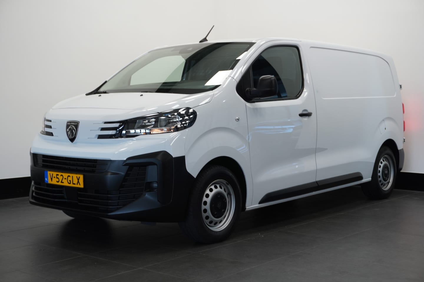 Peugeot Expert - 1.5 BlueHDi 120PK L2 EURO 6 - Airco - Cruise - PDC - €21.950,- Excl. - AutoWereld.nl