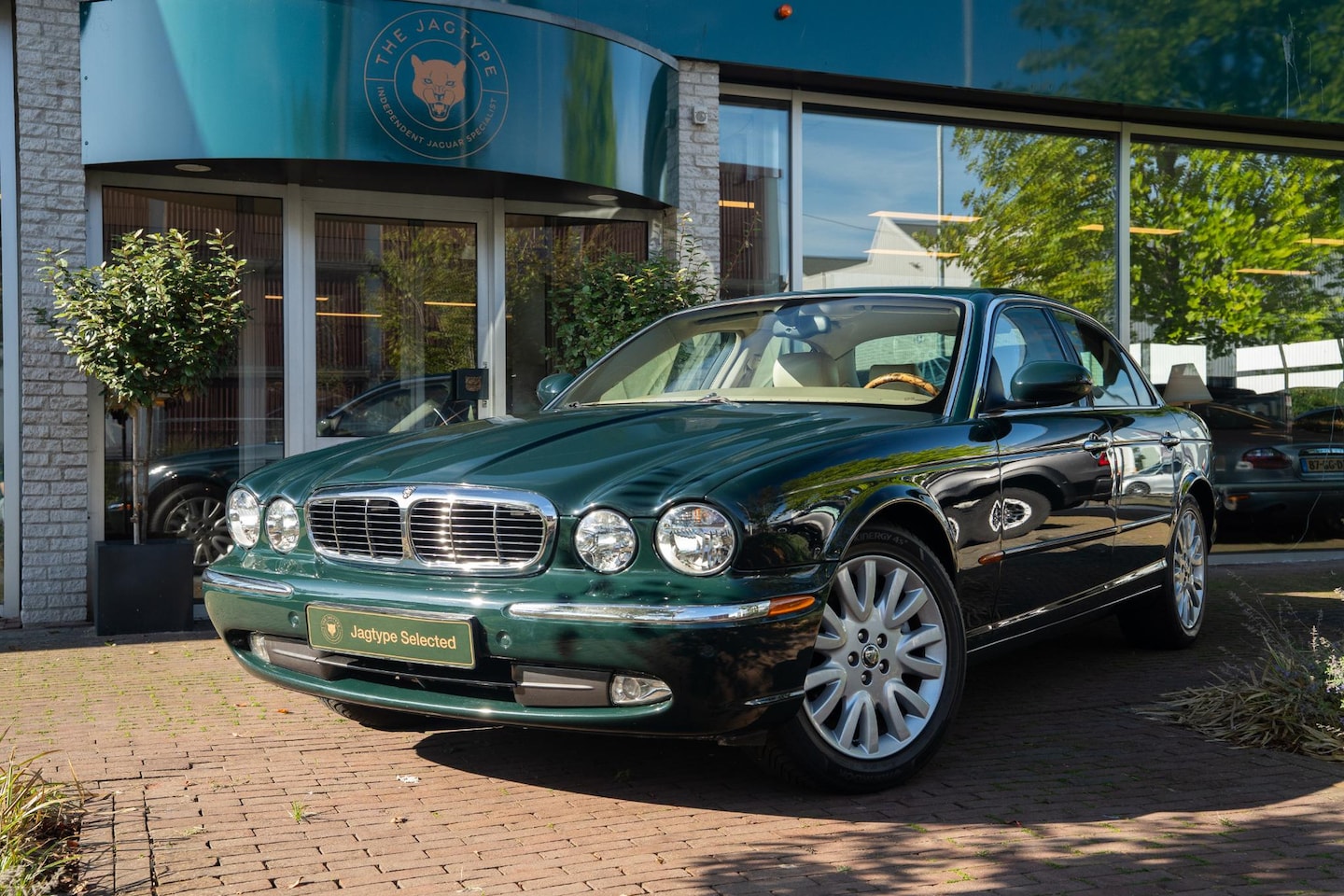 Jaguar XJ - 4.2 V8 4.2 V8 - AutoWereld.nl