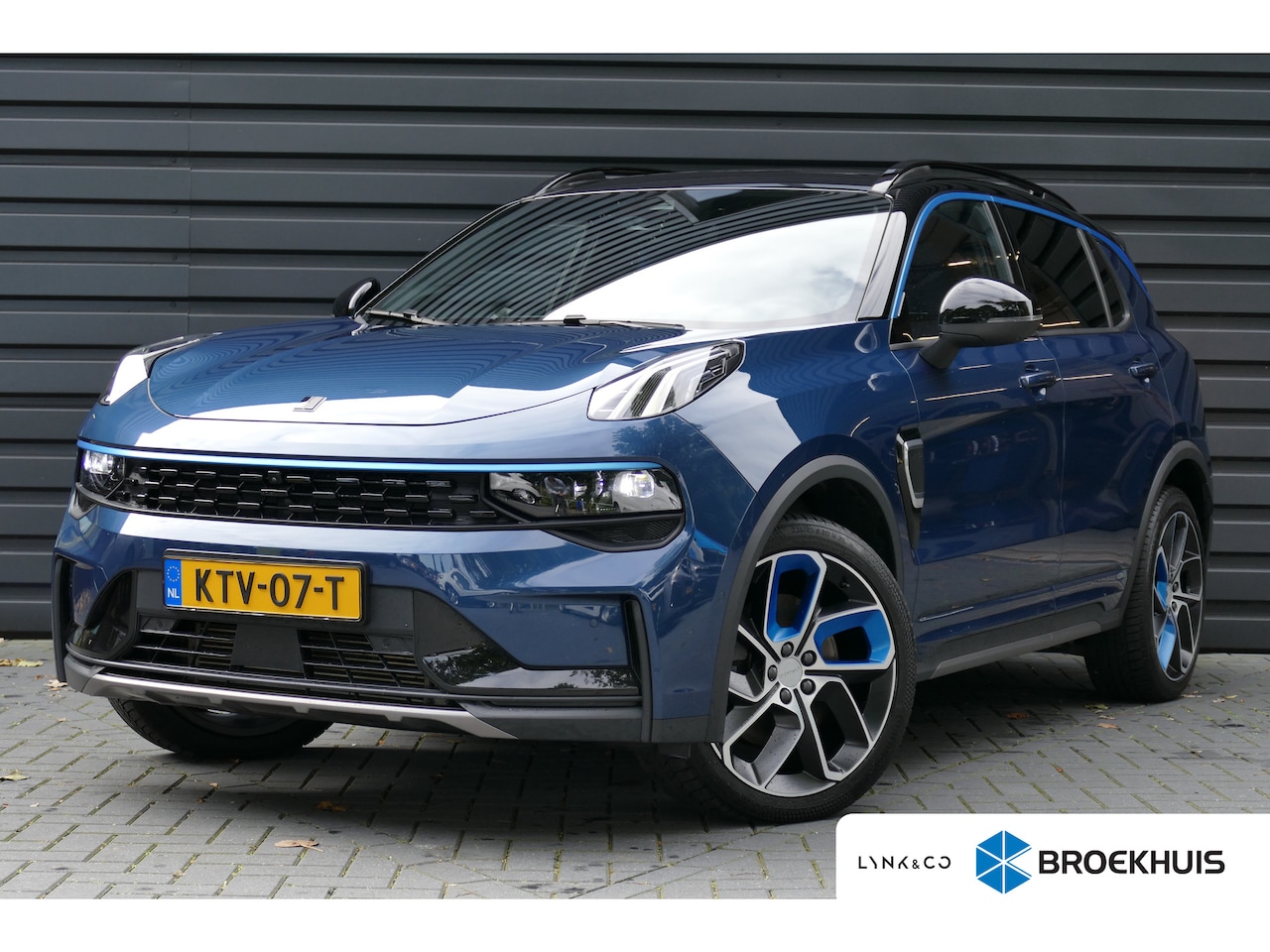 Lynk & Co 01 - 1.5 262PK PLUG-IN HYBRID AUTOMAAT / CAMERA V+A / PANO.DAK / KEYLESS / ELEKTR. ACHTERKLEP / - AutoWereld.nl