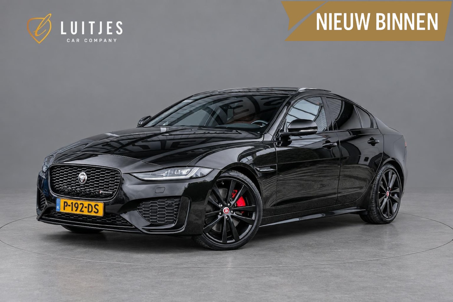 Jaguar XE - 2.0 P250 R-Dynamic Black-Pack Org.NL|Pano-dak|Carplay|Meridian|Memory|Dealeronderhouden - AutoWereld.nl