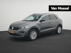 Volkswagen T-Roc - 1.5 TSI Sport | Automaat | Voorstoelen verwarmd | Cruise Control | Adaptief | Digitaal ins