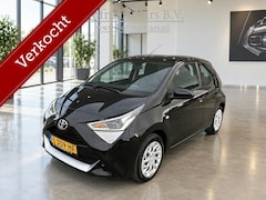 Toyota Aygo - 1.0 VVT-i x-play | Camera | CarPlay | All Season | 5-deurs