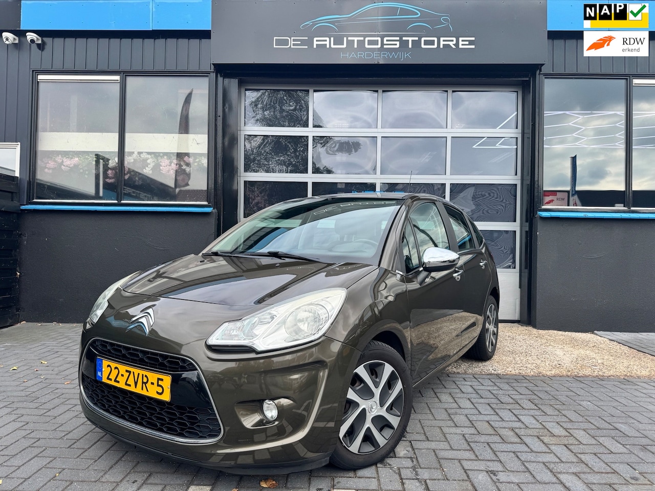 Citroën C3 - 1.2 VTi Collection 2e Eig Airco Cruise Usb trekhaak geheel Dealer onderhouden!!! - AutoWereld.nl