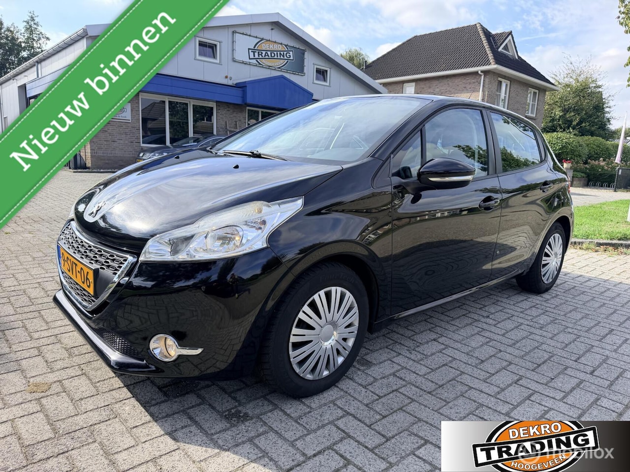 Peugeot 208 - 1.2 VTi Envy Clima cruise pdc trekhaak - AutoWereld.nl