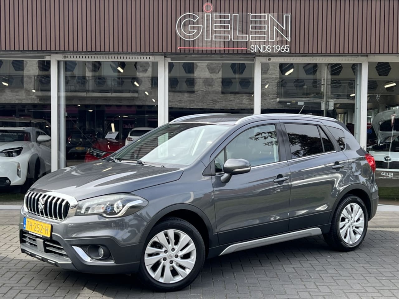 Suzuki SX4 S-Cross - 1.0 Boosterjet 112PK Exclusive - AutoWereld.nl