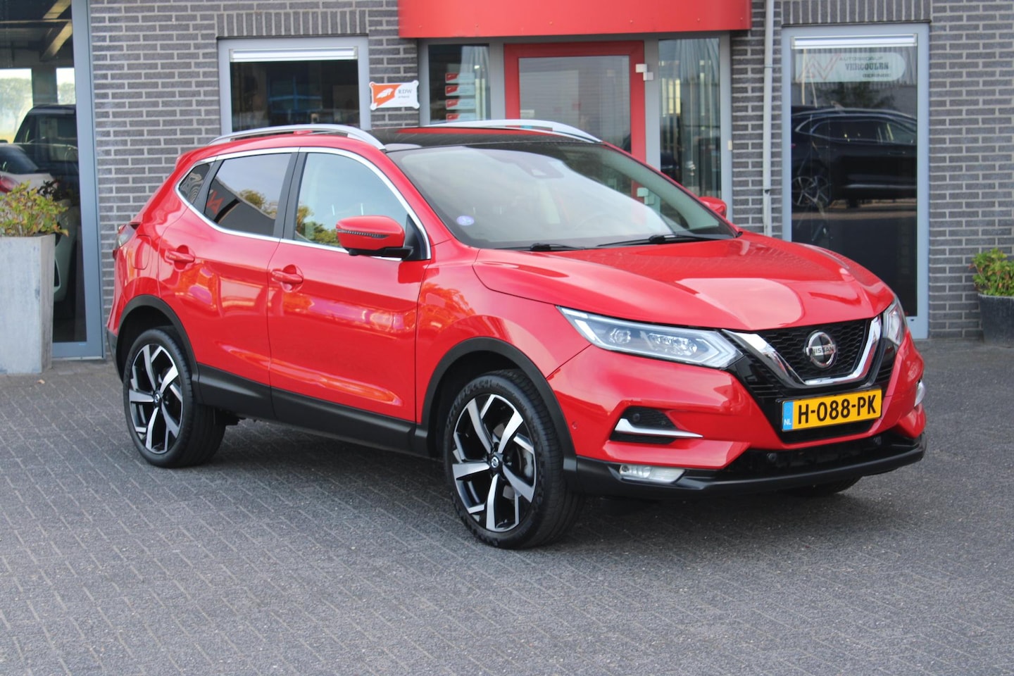 Nissan Qashqai - 1.3 DIG-T Tekna NL Auto/Pano incl Garantie!! - AutoWereld.nl