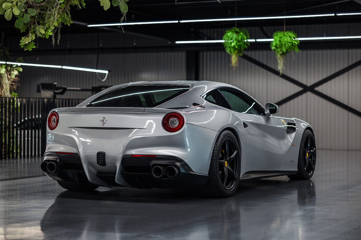 Ferrari F12 - 6.3 Berlinetta Btw auto, (€ 235.495,87 Ex B.T.W) ,PPF Dealer onderhouden / Lift - AutoWereld.nl