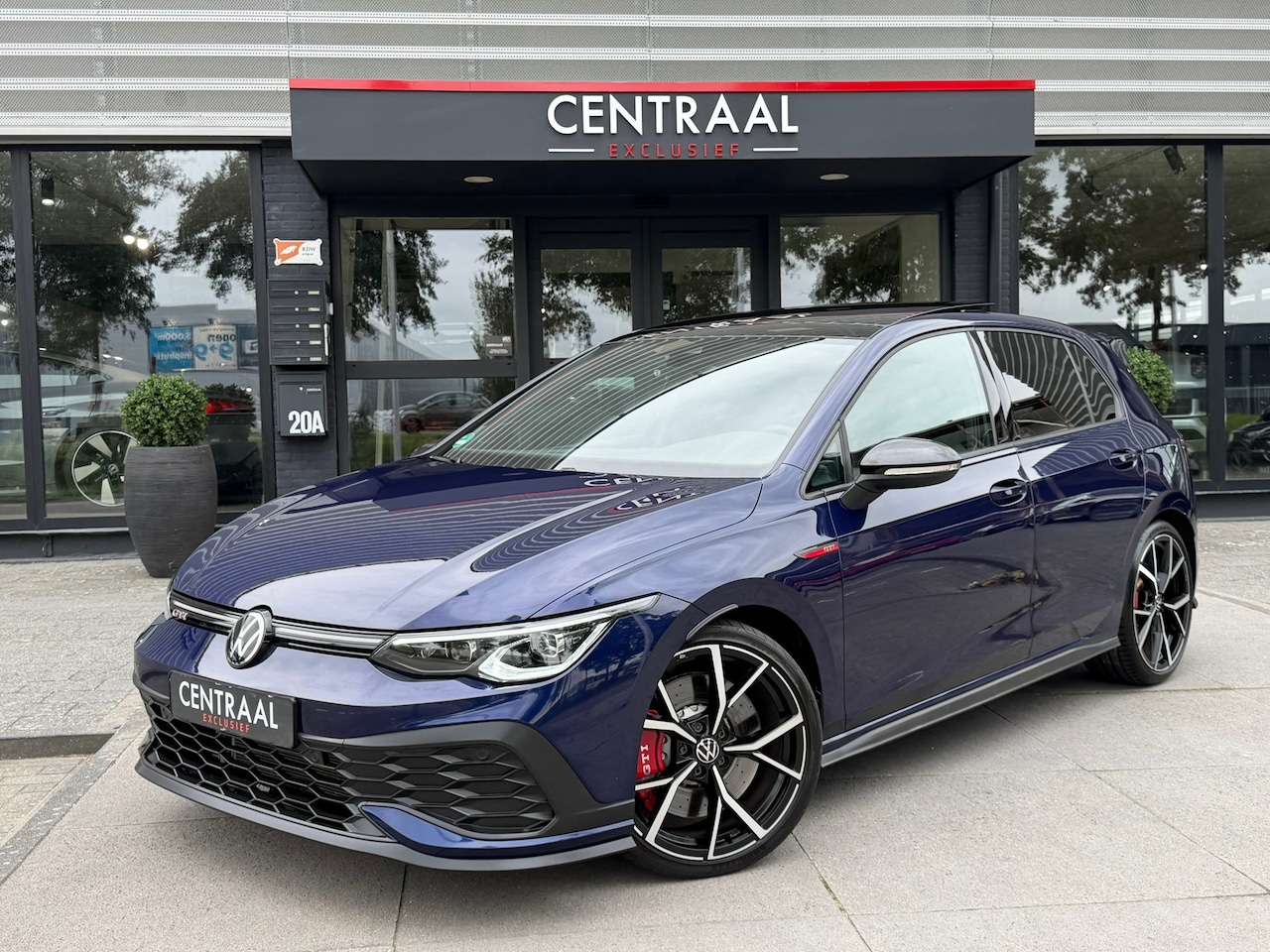 Volkswagen Golf - 2.0 TSI GTI Clubsport Pano|300PK|Nurburgring|Harman&Kardon|ACC|IQ-lights - AutoWereld.nl