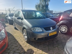 Volkswagen Touran - 1.6-16V FSI Trendline