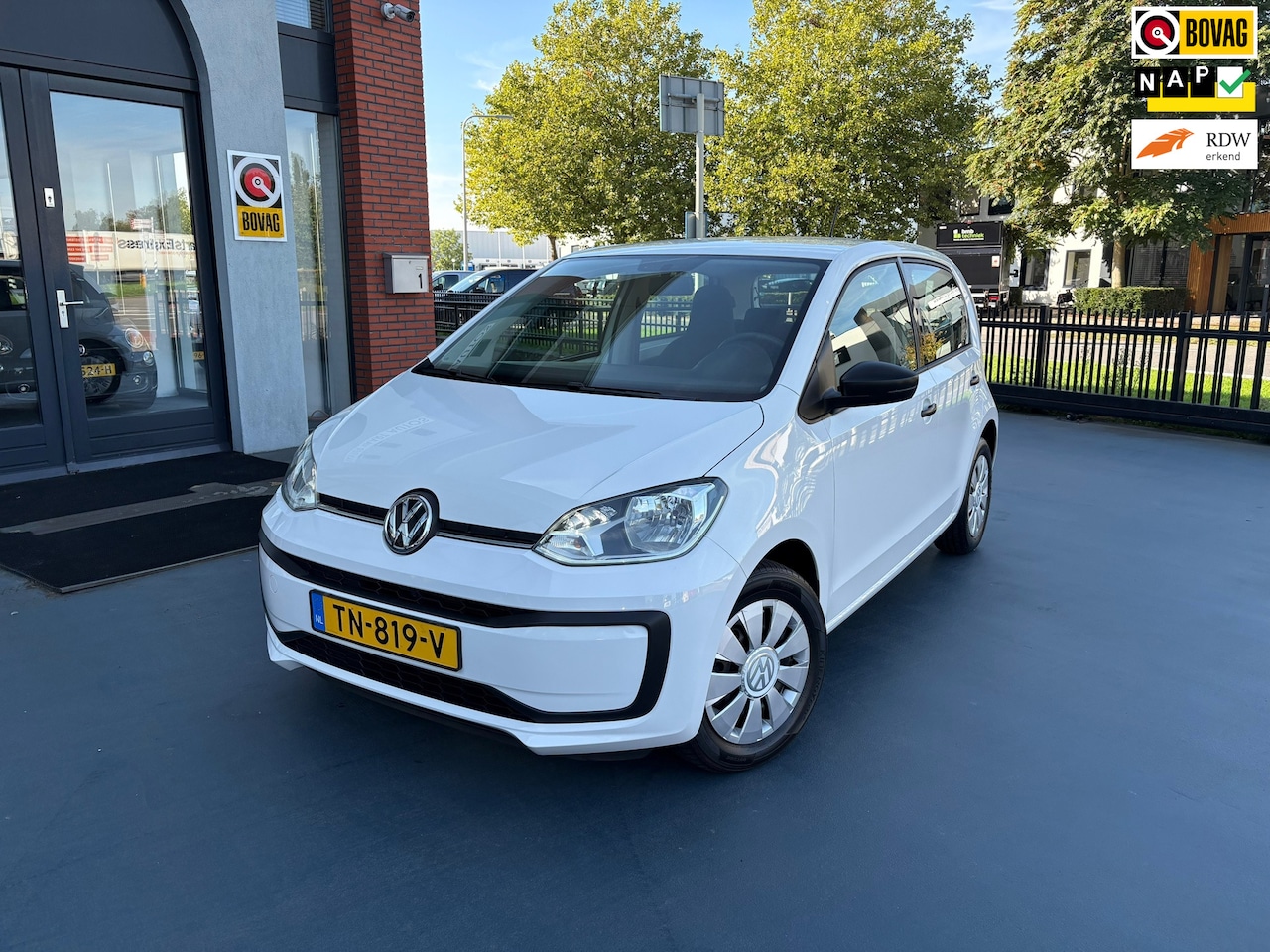 Volkswagen Up! - 1.0 BMT take up! AIRCO - AutoWereld.nl