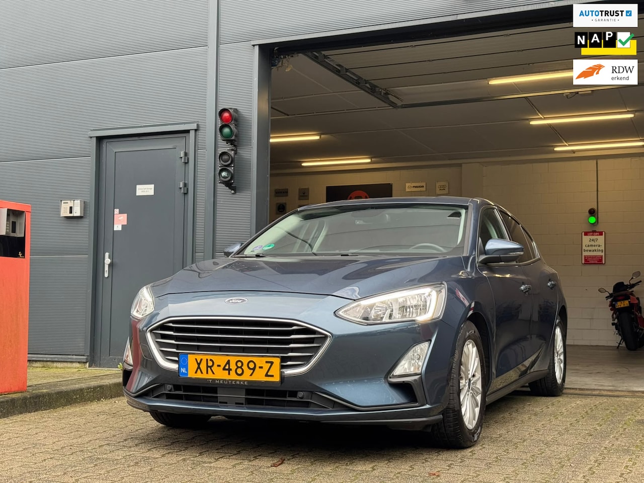 Ford Focus - 1.5 EcoBoost Titanium Business / NAP !! / 2de EIGENAAR / DEALER ONDERHOUDEN / AFN. TREKHAA - AutoWereld.nl