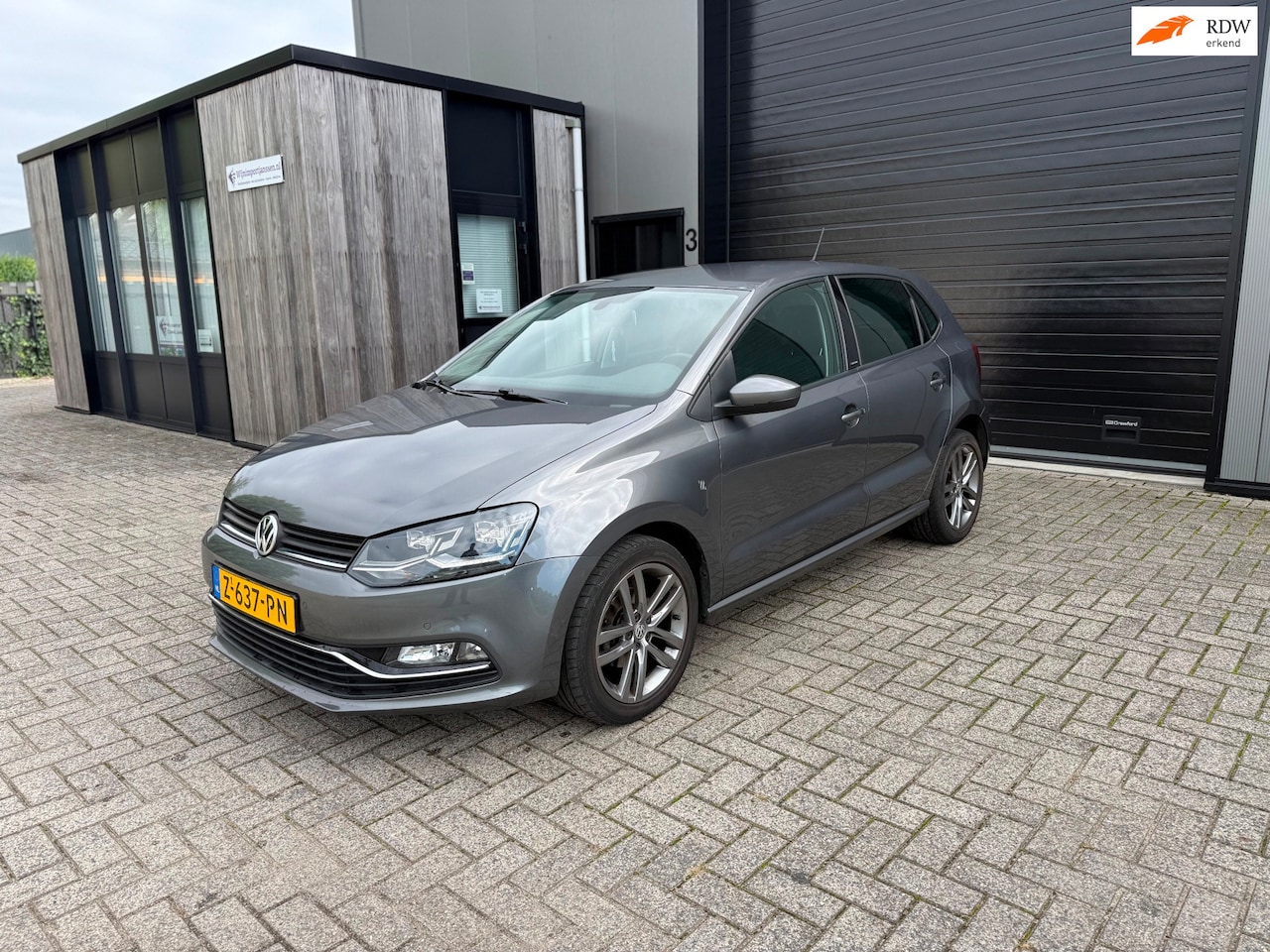 Volkswagen Polo - 1.2 TSI BlueMotion Allstar| CRUISE| PDC| STOELVERVWARMING |CLIMA|LED| - AutoWereld.nl