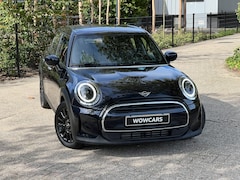 MINI 5-Deurs - 1.5 One Business Edition Cooper 5-Deuren - Apple CarPlay - Sportstoelen - Led - Dab - Alarm - Pdc - Cruise Control