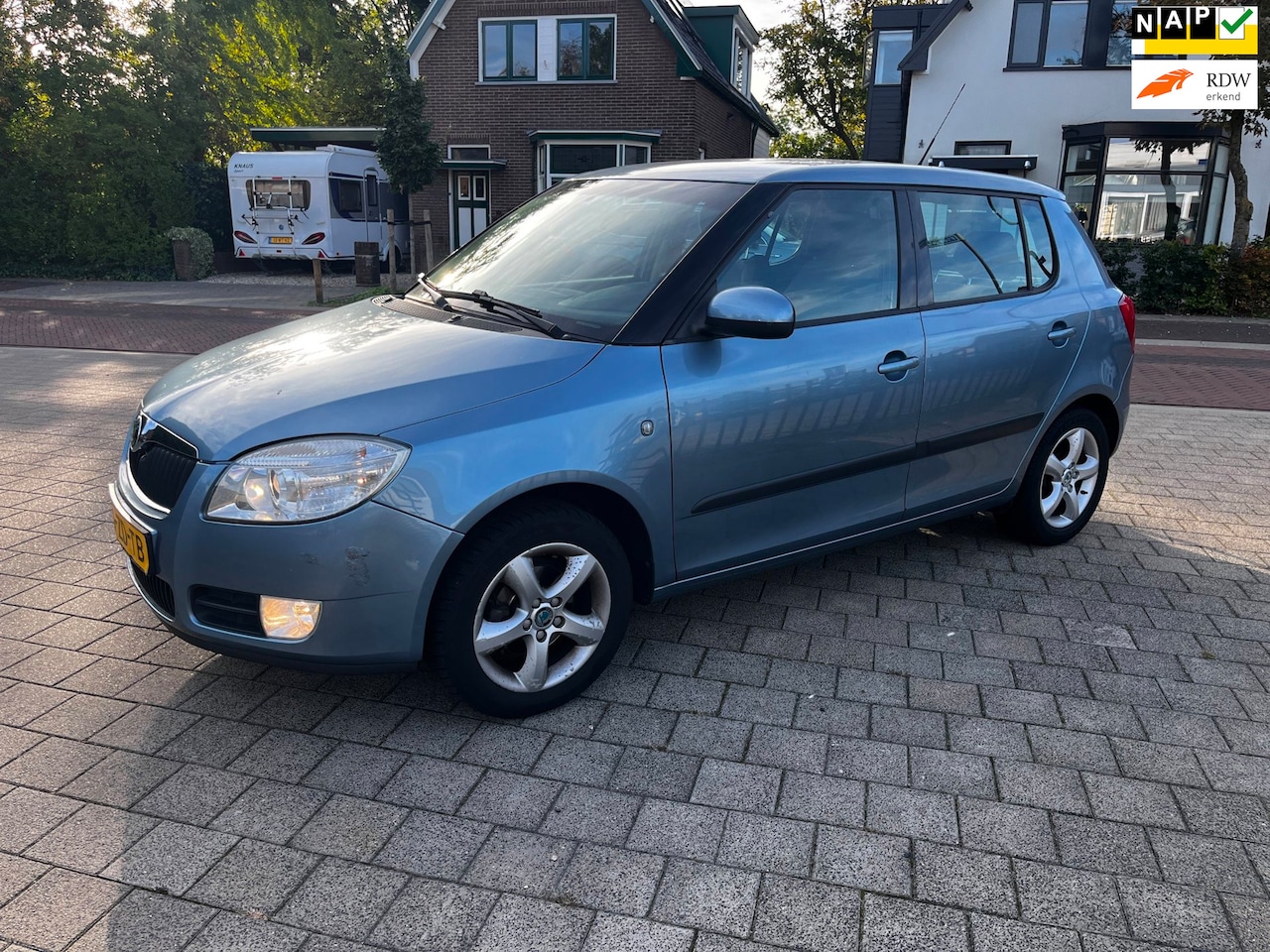 Skoda Fabia - 1.4-16V Sport 5 Drs Airco Isofix LM trekh D-riem vv nw apk - AutoWereld.nl