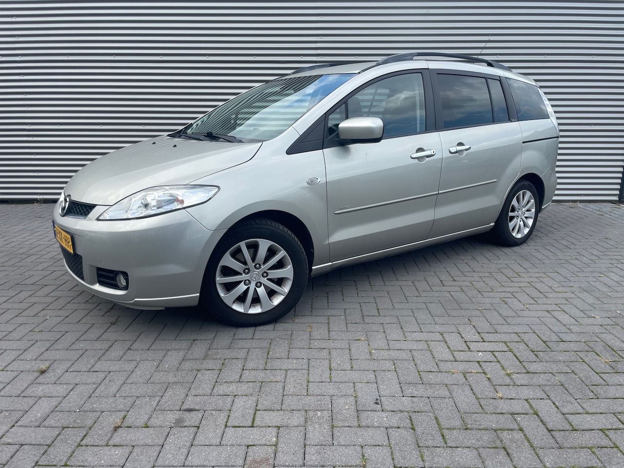 Mazda 5 - 1.8 Executive 6 persoons ( apk 4/2027 ) - AutoWereld.nl