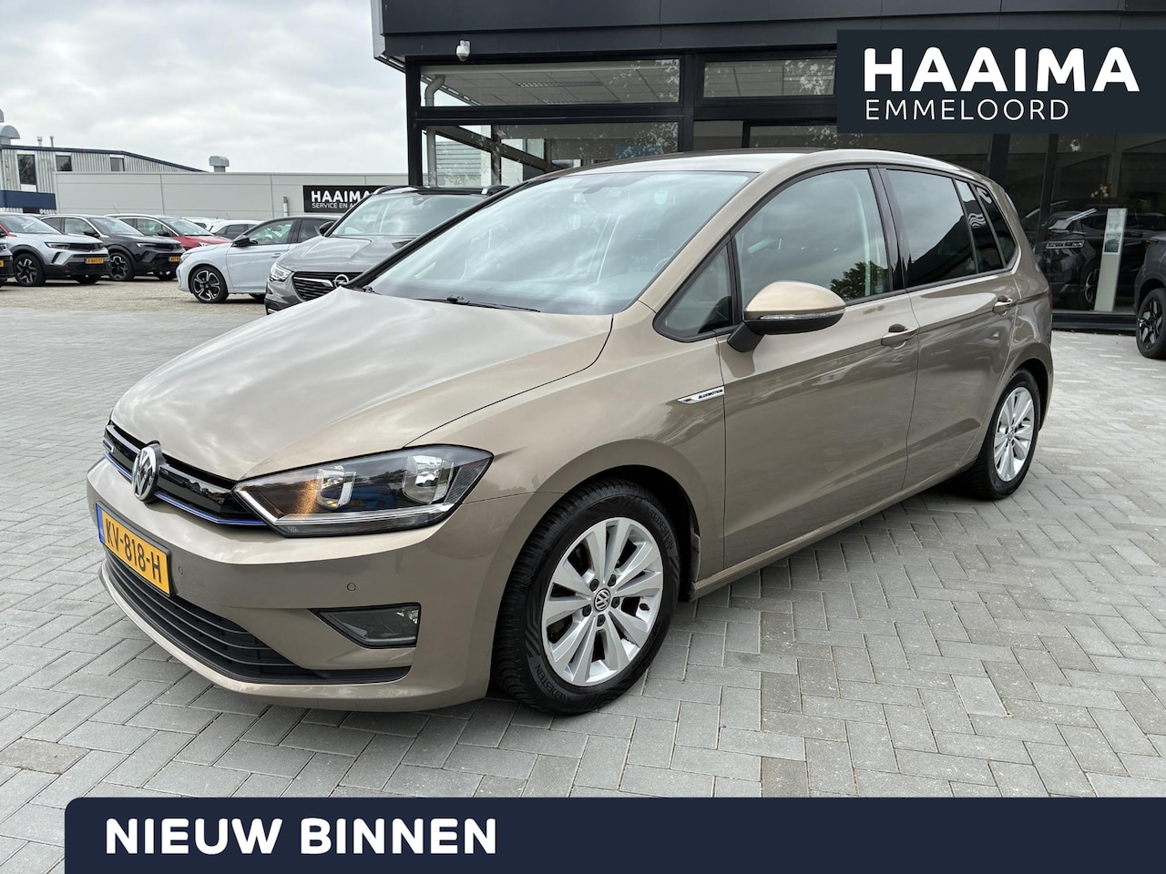 Volkswagen Golf Sportsvan - 1.0 TSI Connected Series | Climate control | Navigatie | Elektrisch Pakket | Camera | Park - AutoWereld.nl