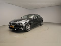 BMW 3-serie - Sedan 330e | Laserlicht | Leder | HUD | Sportstoelen | Elektr. zetels | Keyles go | DAB |