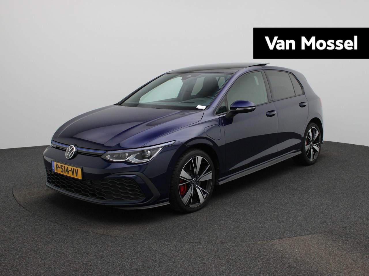 Volkswagen Golf - 1.4 eHybrid GTE | PANORAMADAK | IQ | HUD |PARKEERSENSOREN | STOELVERWARMING | - AutoWereld.nl