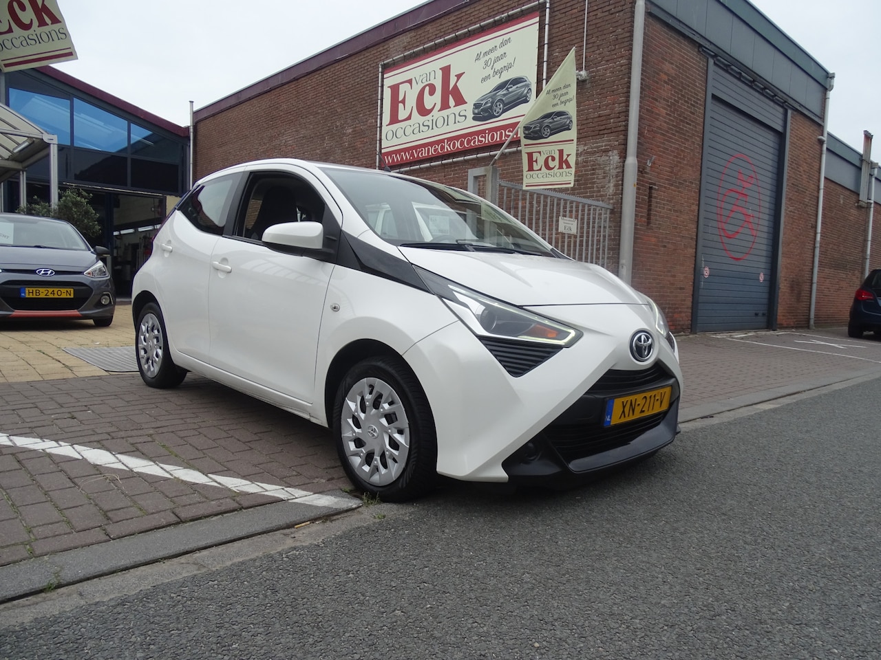 Toyota Aygo - 1.0 VVT-i x-play 1.0 VVT-i x-play - AutoWereld.nl