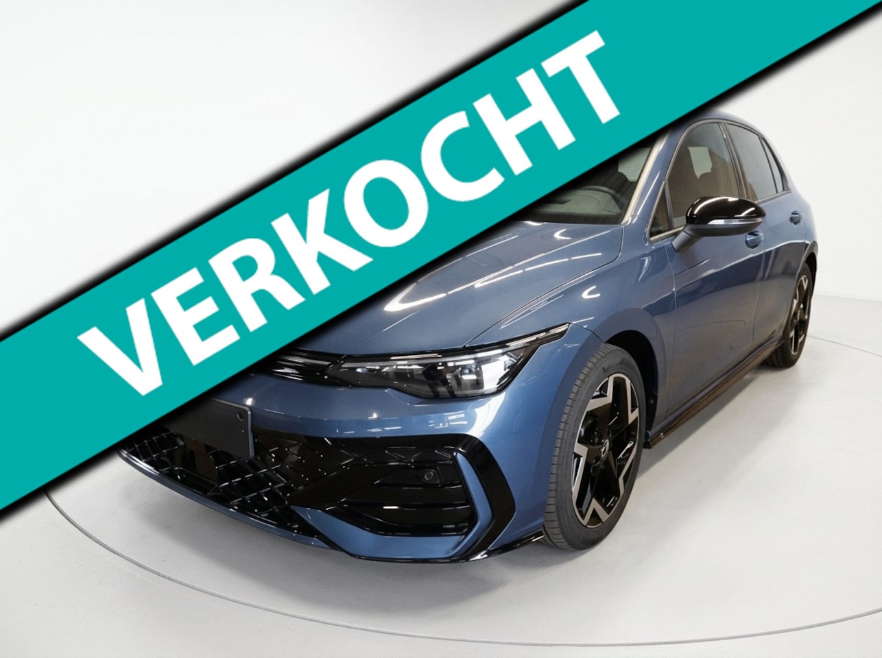 Volkswagen Golf - 1.5 TSI R-Line Edition|150PK|Ledmatrix|Navigatie|Head Up|Camera|Winterpakket|Trekhaak - AutoWereld.nl