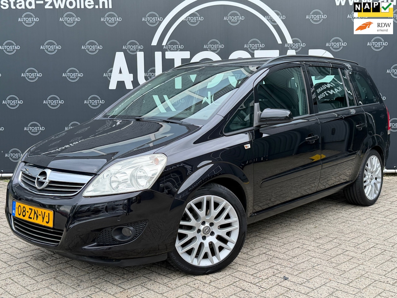 Opel Zafira - 1.6 Temptation NL-Auto / 7 Pers. / NAP / APK / Airco / Navi - AutoWereld.nl