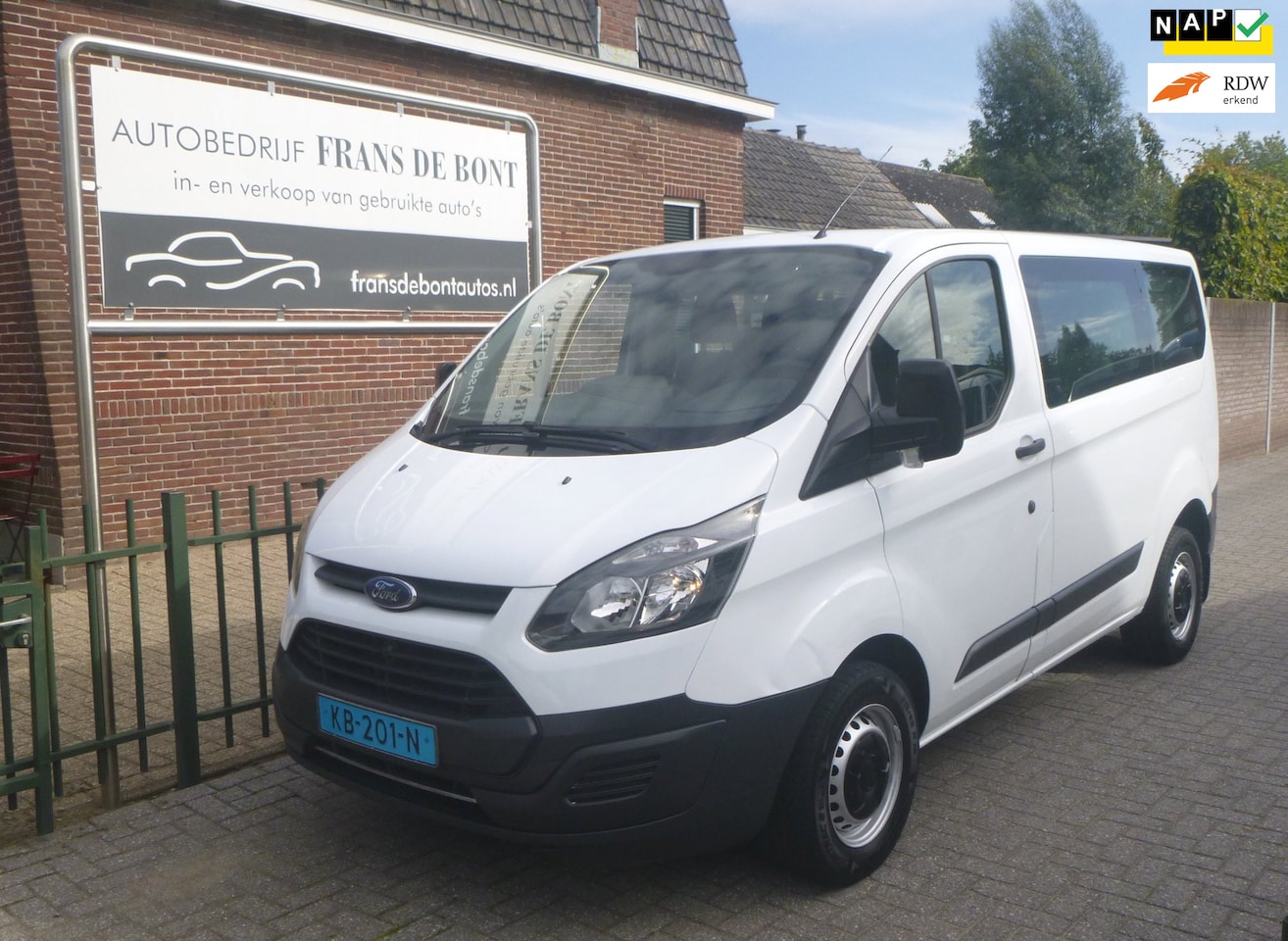 Ford Transit Custom - 310 2.0 TDCI L1H1 Ambiente AIRCO 9 PERSOONS LICHTE SCHADE RECHTS € 8500 EX BTW - AutoWereld.nl