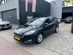 Ford Focus Wagon - 1.0 Lease Edition 1e Eigenaar Trekhaak Airco NAP APK