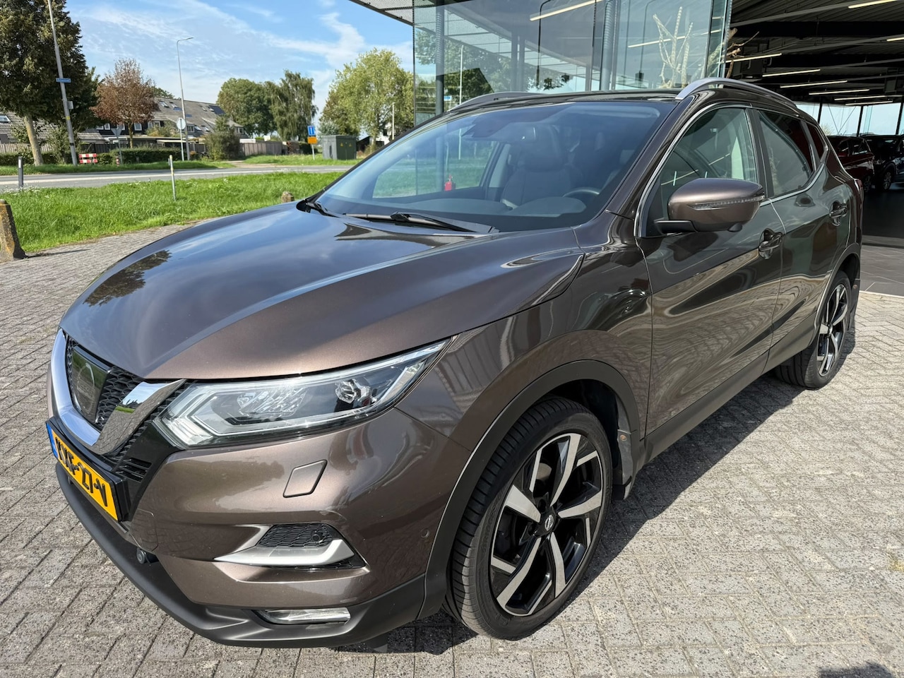 Nissan Qashqai - 1.2 Tekna 17" 1.2 Tekna 17" - AutoWereld.nl